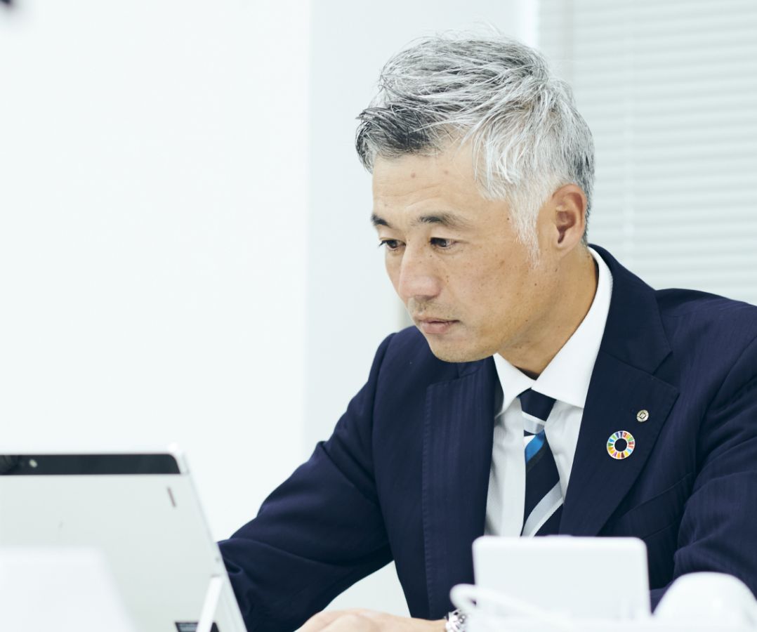 幸前 有博(守口支店 支店長 2000年入行)