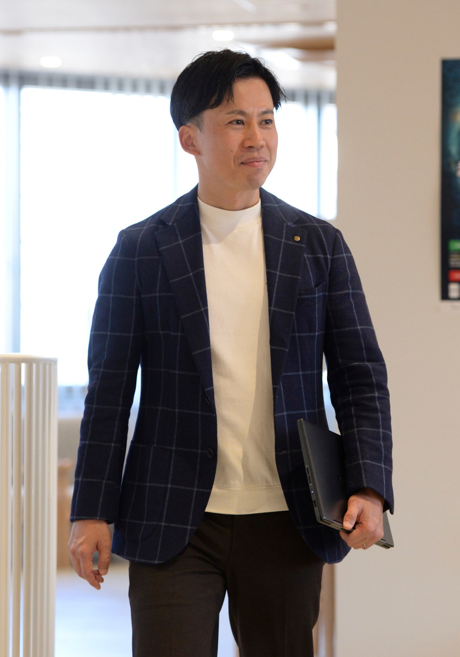 銀行以外の立場の異なる人々と信頼関係を構築する 上畑 健太 ソリューション戦略部 スタートアップ支援室 2009年入行